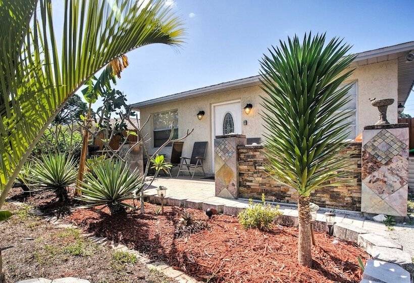 Charming Home W/ Patio Near Vanderbilt Beach