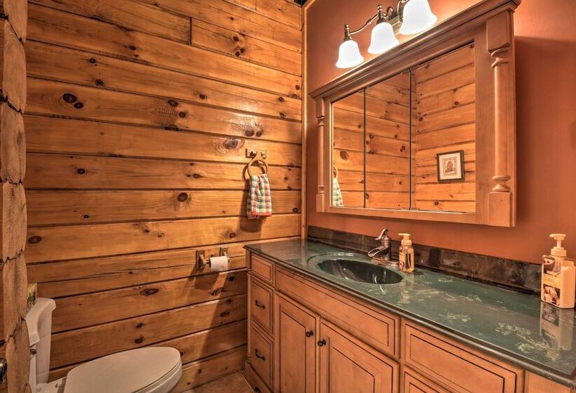 Charming Lake Hartwell Retreat W/ Gas Grill