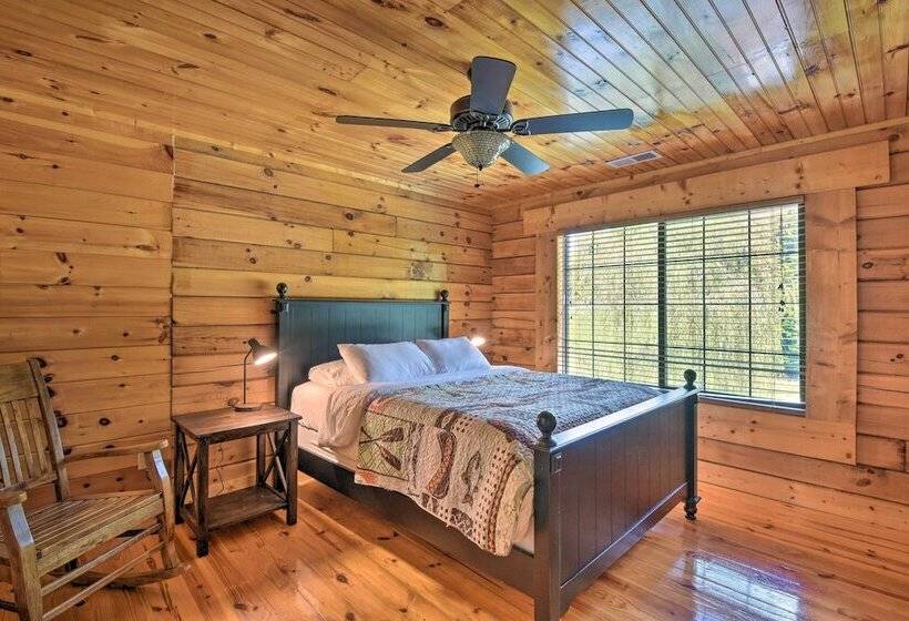 Charming Lake Hartwell Retreat W/ Gas Grill