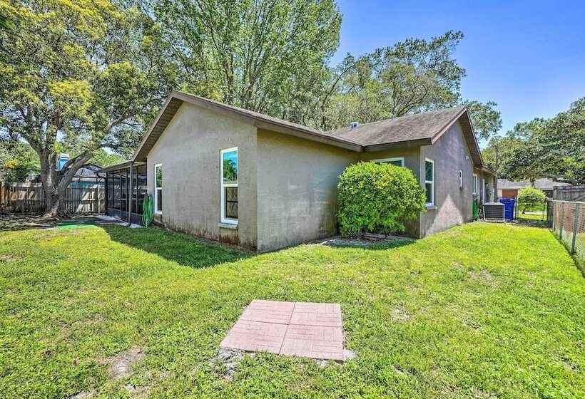 Clearwater Family Home W/ Private Hot Tub!