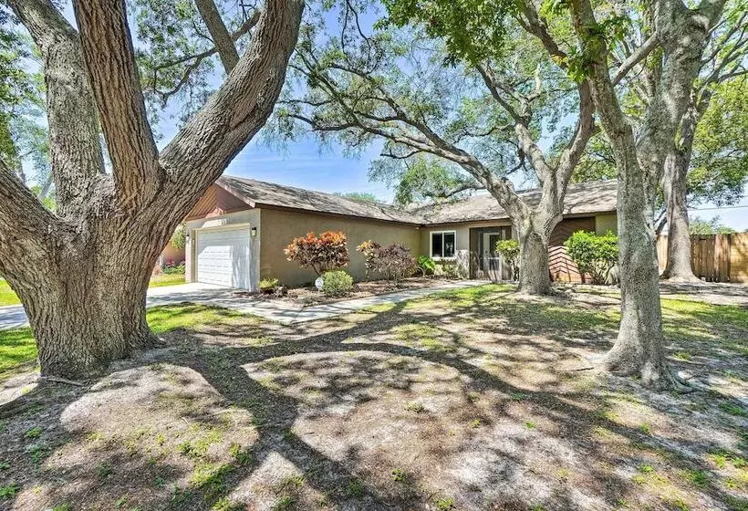Clearwater Family Home W/ Private Hot Tub!