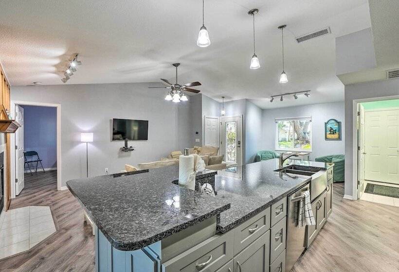 Clearwater Family Home W/ Private Hot Tub!