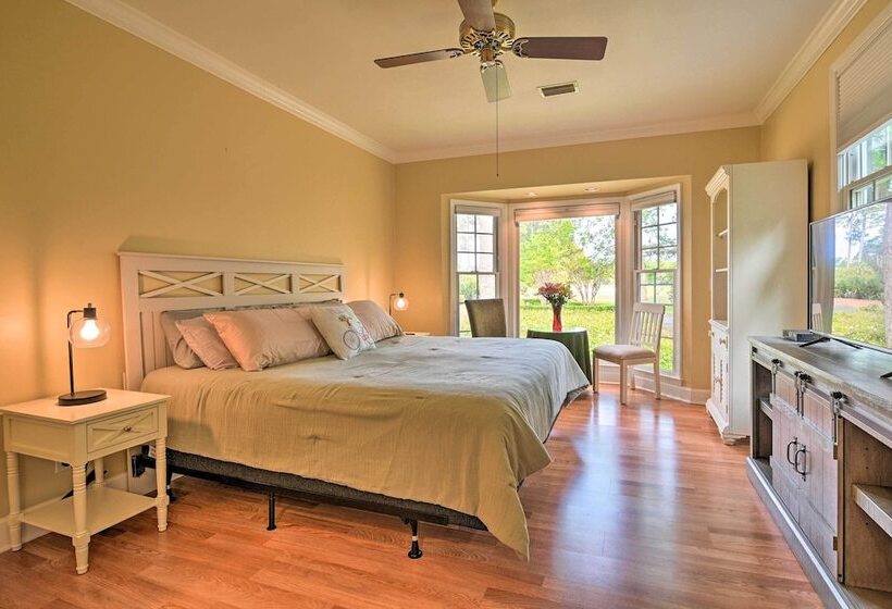 Cottage W/ Deck & Pool Access ~ 6 Mi To Beach