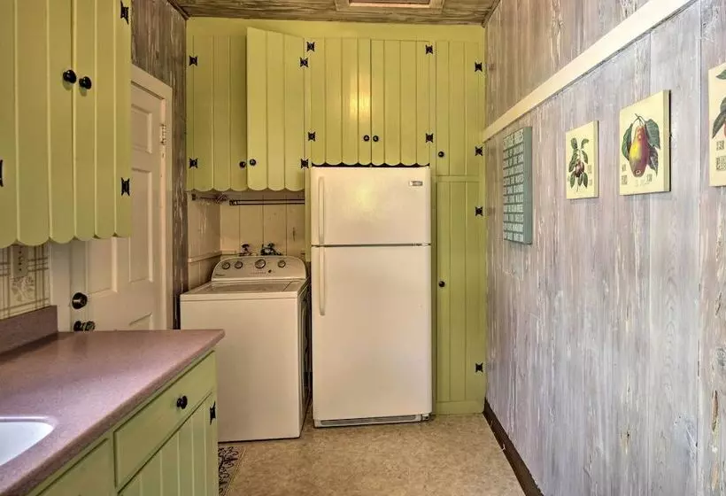 Cottage W/ Private Pool   Walk To Lake Wales!