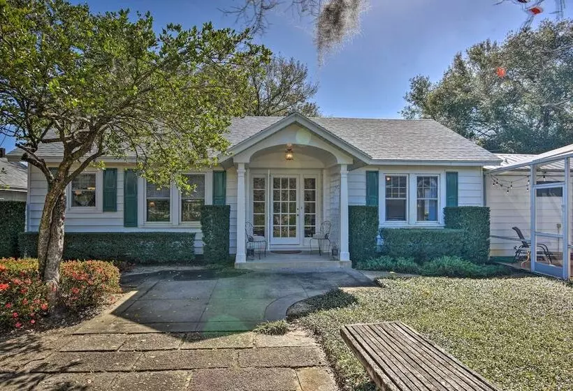 Cottage W/ Private Pool   Walk To Lake Wales!