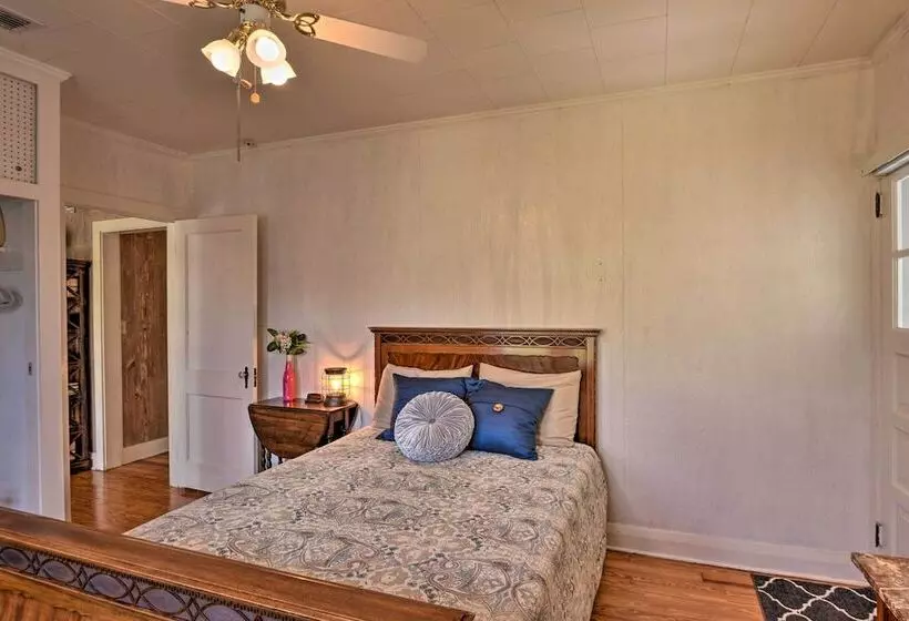 Cottage W/ Private Pool   Walk To Lake Wales!