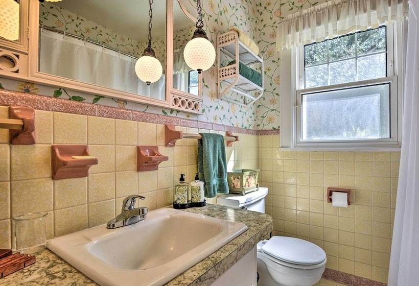 Cottage W/ Private Pool   Walk To Lake Wales!