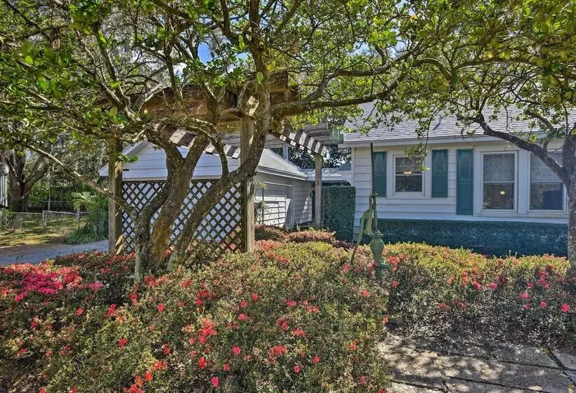 Cottage W/ Private Pool   Walk To Lake Wales!