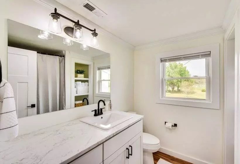 Cozy Fair Play Home W/ Deck 4 Mi To Lake Hartwell!