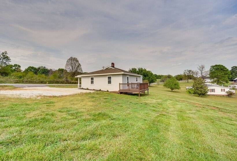 Cozy Fair Play Home W/ Deck 4 Mi To Lake Hartwell!