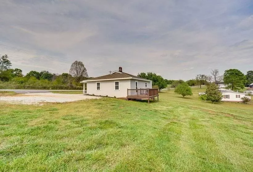 Cozy Fair Play Home W/ Deck 4 Mi To Lake Hartwell!