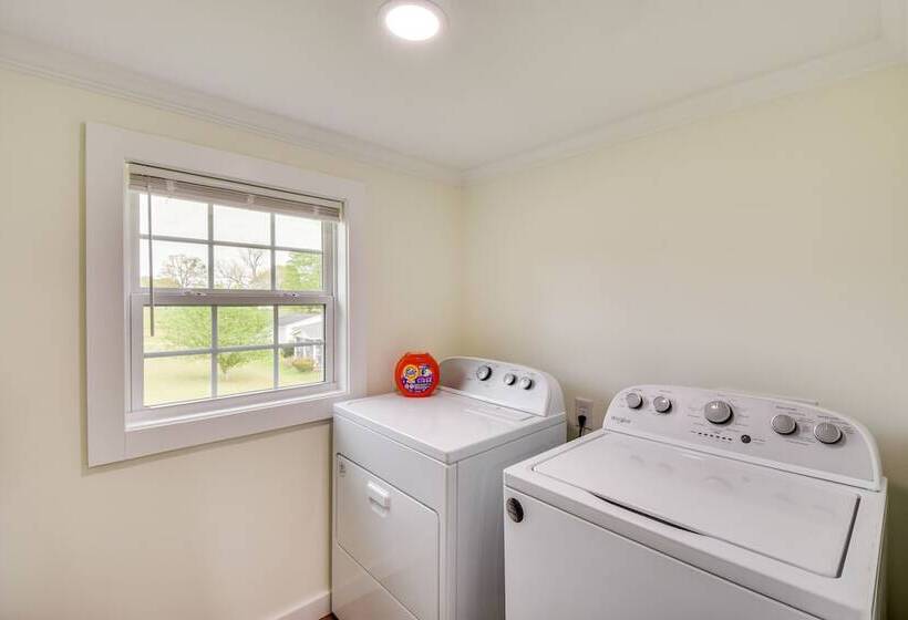 Cozy Fair Play Home W/ Deck 4 Mi To Lake Hartwell!