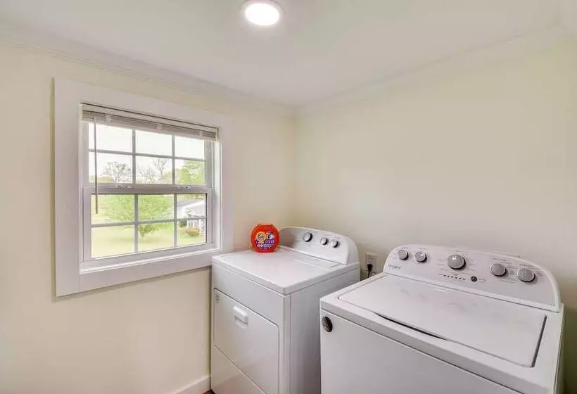 Cozy Fair Play Home W/ Deck 4 Mi To Lake Hartwell!