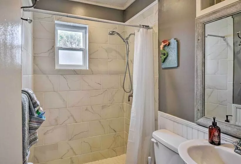 Cozy Ormond Beach Bungalow: Steps To The Sand