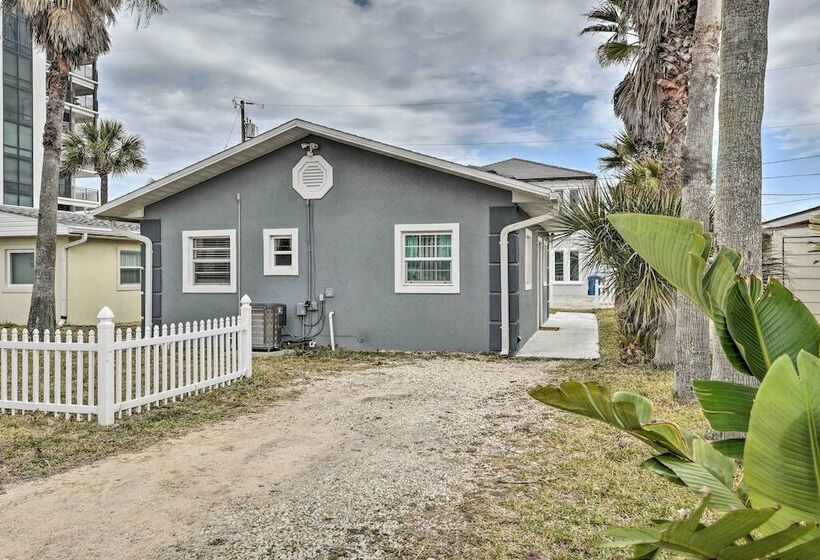 Cozy Ormond Beach Bungalow: Steps To The Sand