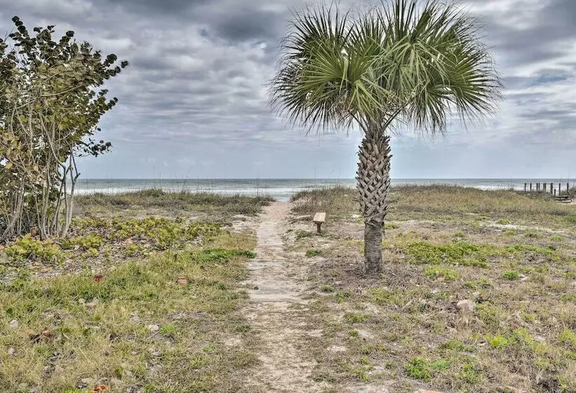Cozy Ormond Beach Bungalow: Steps To The Sand