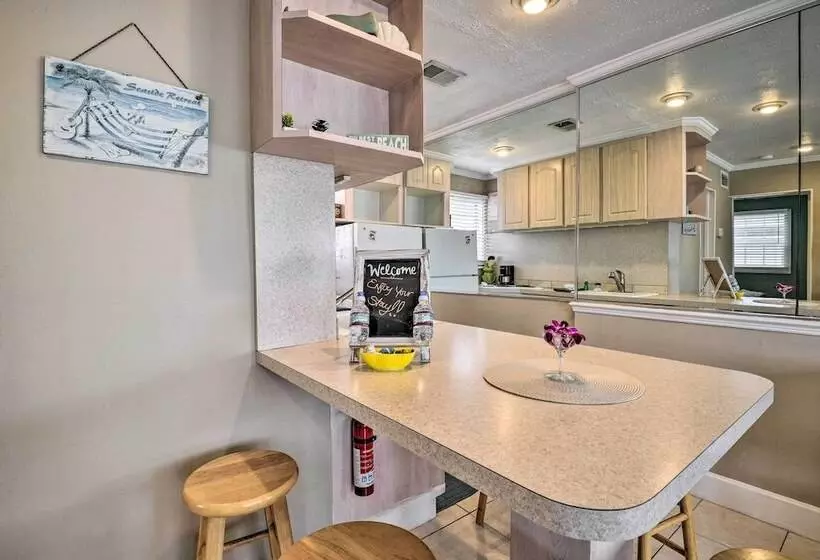 Cozy Ormond Beach Bungalow: Steps To The Sand