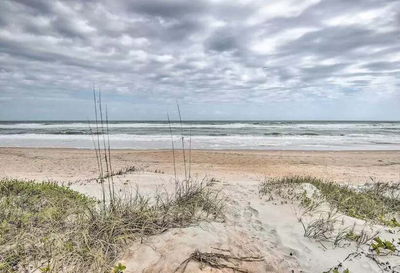 Cozy Ormond Beach Bungalow: Steps To The Sand