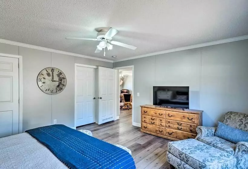 Cypress Point  Spacious Home: Pier & Boat Launch!