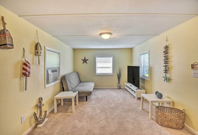 Daytona Beach Home < 4 Mi To Daytona Speedway!