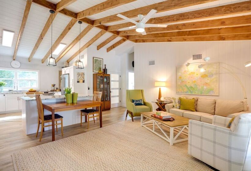 Pet Friendly Home ~ 6 Mi To Jensen Beach Park!