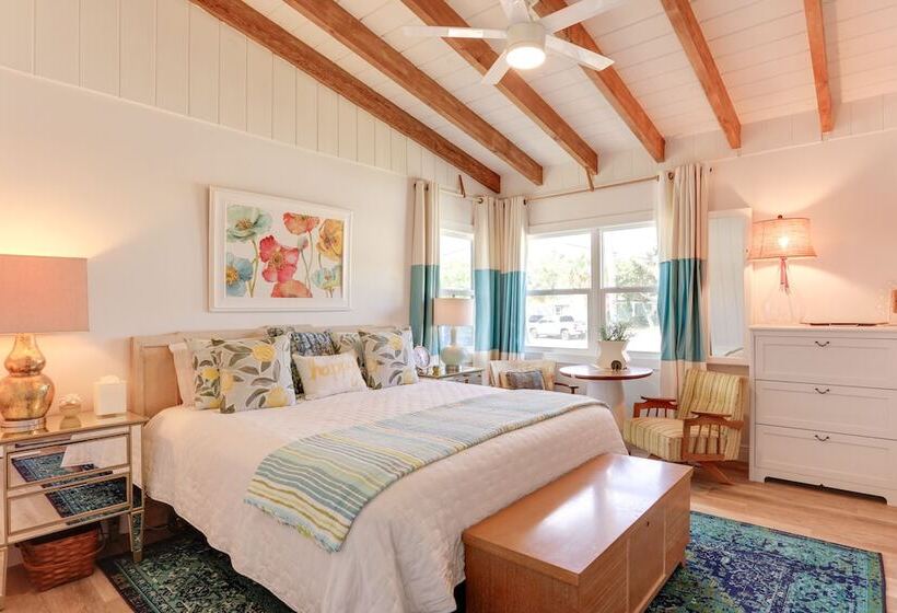 Pet Friendly Home ~ 6 Mi To Jensen Beach Park!