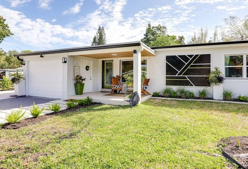 Pet Friendly Home ~ 6 Mi To Jensen Beach Park!