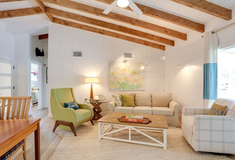 Pet Friendly Home ~ 6 Mi To Jensen Beach Park!