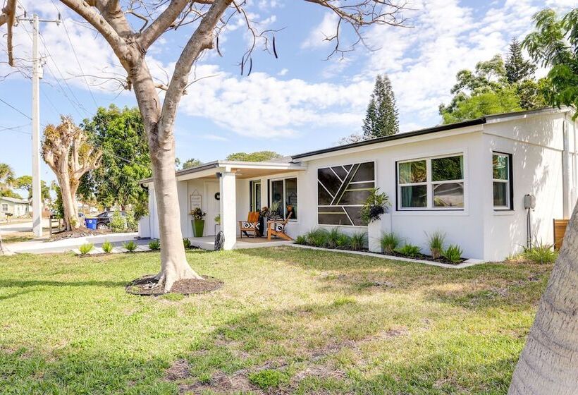 Pet Friendly Home ~ 6 Mi To Jensen Beach Park!