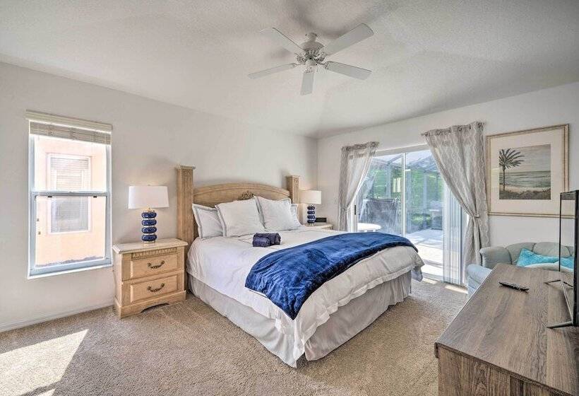 Pool + Lanai: Emerald Isle Resort Home!