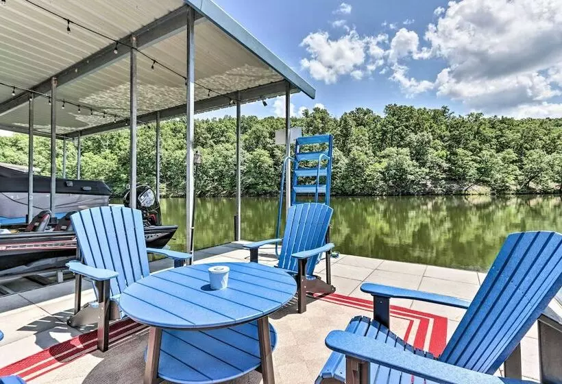 Lakefront Family Retreat In Osage Beach!