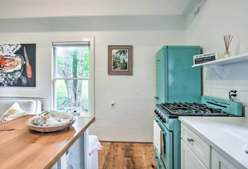 Horse Friendly Cottage W/ Fire Pit & Grill!