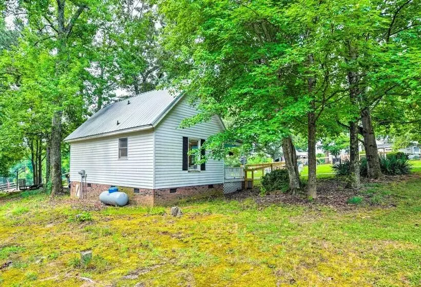 Horse Friendly Cottage W/ Fire Pit & Grill!