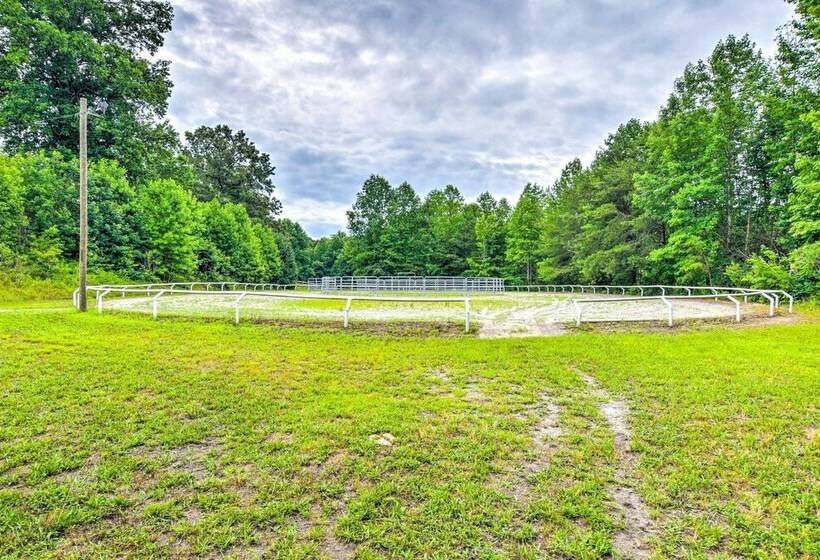Horse Friendly Cottage W/ Fire Pit & Grill!