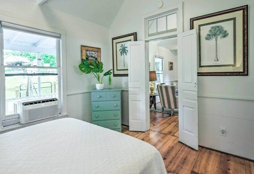 Horse Friendly Cottage W/ Fire Pit & Grill!