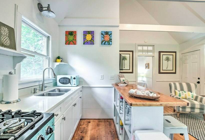 Horse Friendly Cottage W/ Fire Pit & Grill!