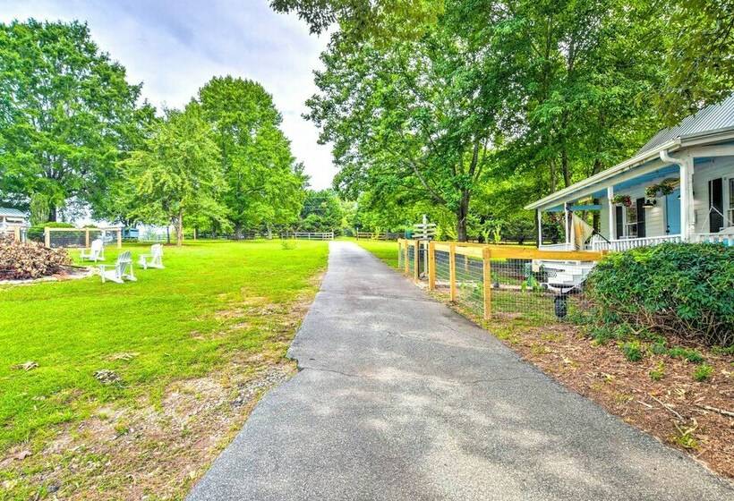 Horse Friendly Cottage W/ Fire Pit & Grill!