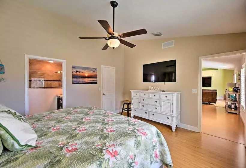 House W/ Heated Pool & Grill   Walk To Beach!