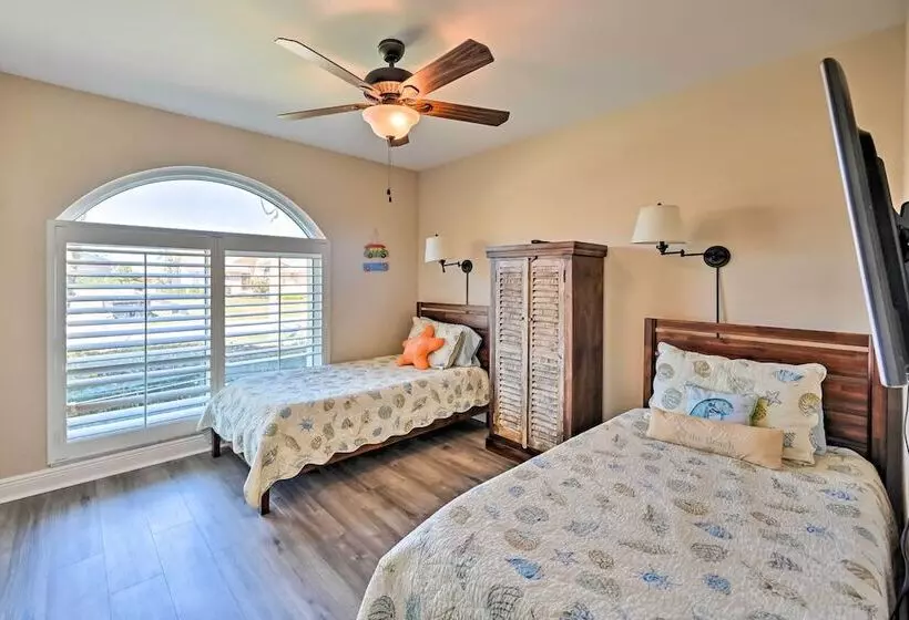 House W/ Heated Pool & Grill   Walk To Beach!