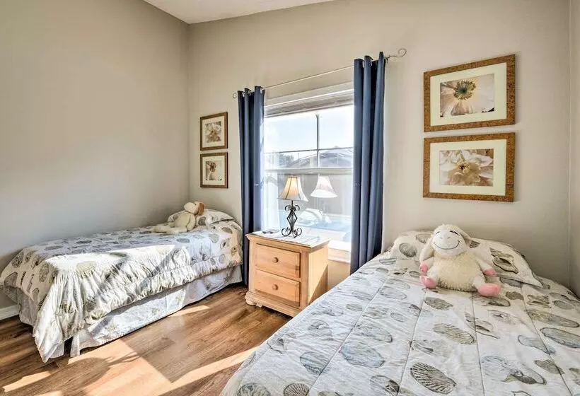 Kissimmee Escape W/ Lanai & Private Pool!