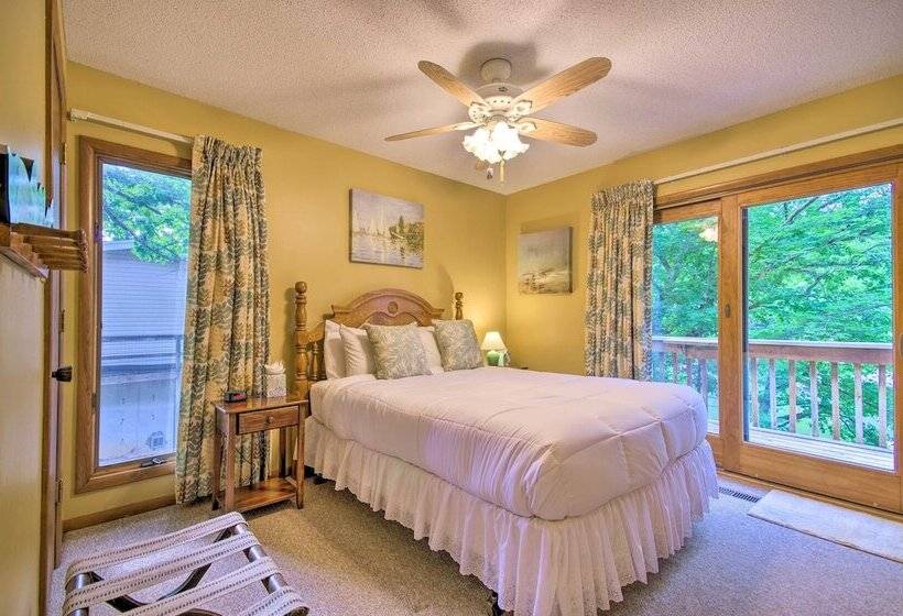 Private Boat Dock: Lakefront Eldon Home!