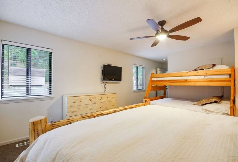 Lake Of The Ozarks Home W/ Dock & Water Slide