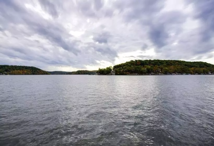 Lake Of The Ozarks Home W/ Dock & Water Slide
