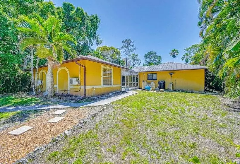 Lovely Naples Home: Backyard Oasis W/ Pool!