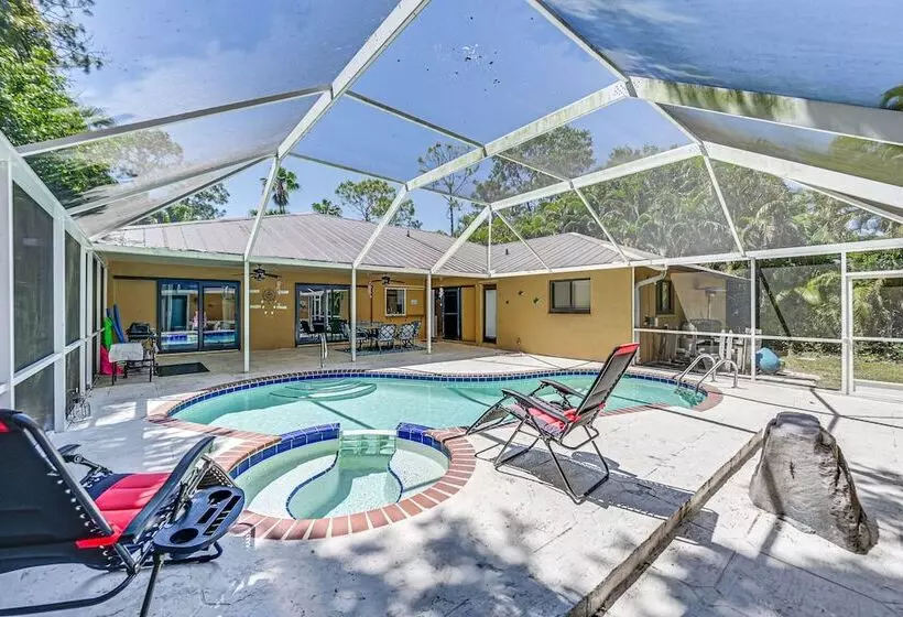 Lovely Naples Home: Backyard Oasis W/ Pool!