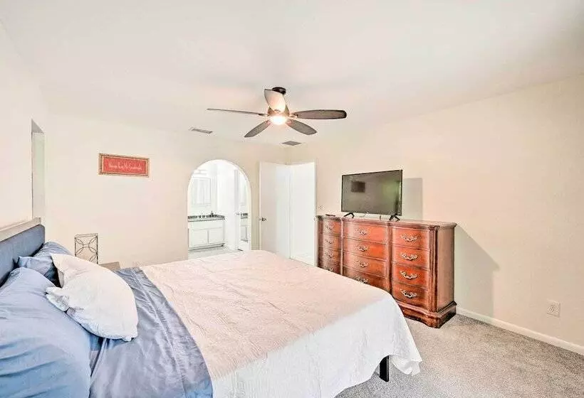 Lovely Naples Home: Backyard Oasis W/ Pool!