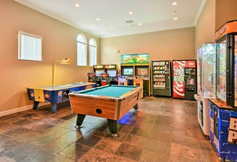 Luxe Terra Verde Villa W/ Theater: 6 Mi To Disney!