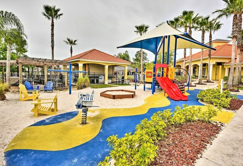Luxe Terra Verde Villa W/ Theater: 6 Mi To Disney!