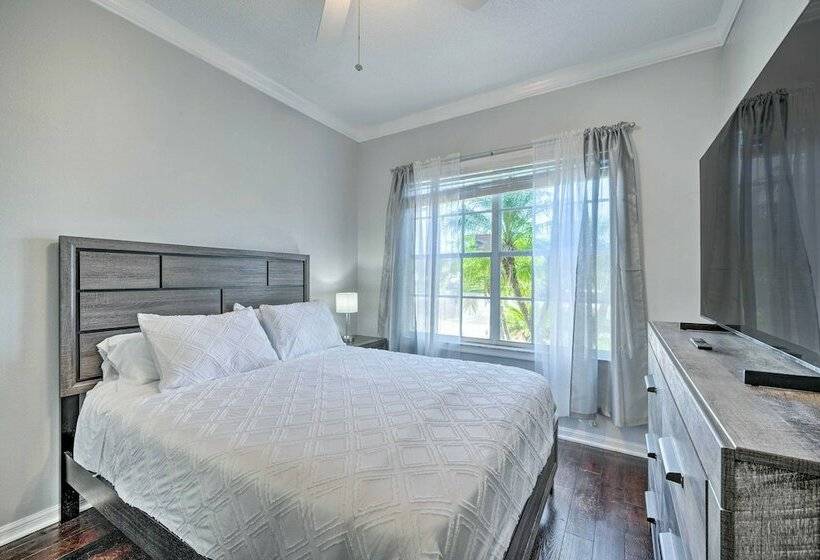 Magnificent Kissimmee Home W/ Water Views!