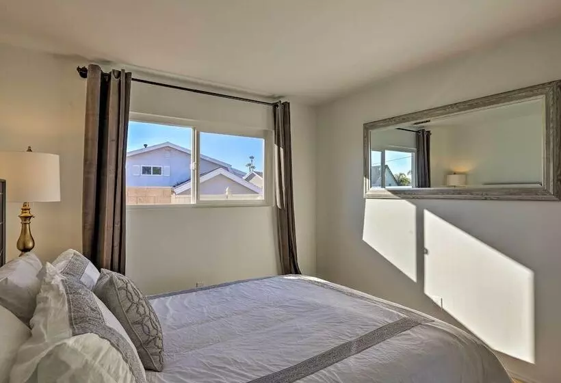 Oceanside Home W/ Patio & Grill, Walk To Beach!